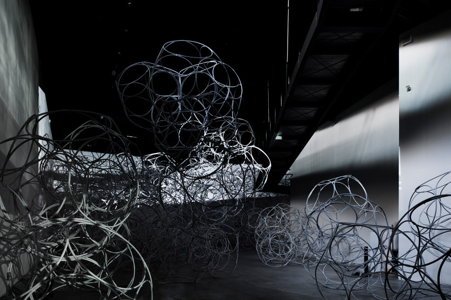 Tomas Saraceno – Cloudy Dunes